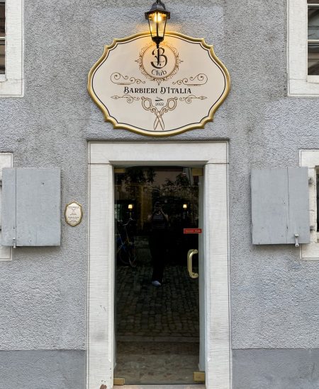 italienischer Barber, barbershop freiburg, herrenfriseur, Marienstraße 15 bclub barbieri Italia Kontakt aufnehmen